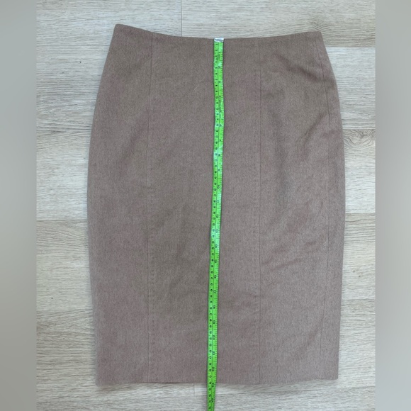 MaxMara 'Sargano' Camel Hair Pencil Skirt Size 6. Worn once like brand new. - Picture 9 of 9